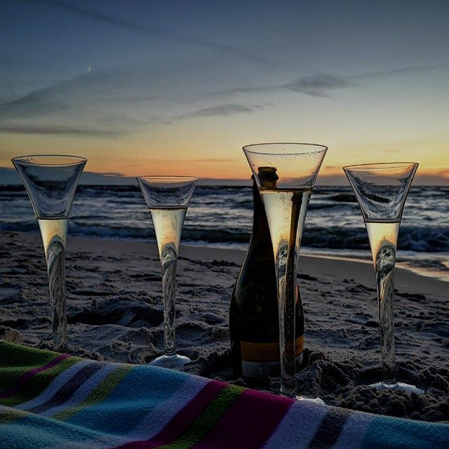 szampan na plaży